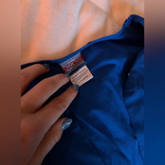 Royal blue scrub jacket. - Picture 4 of 5
